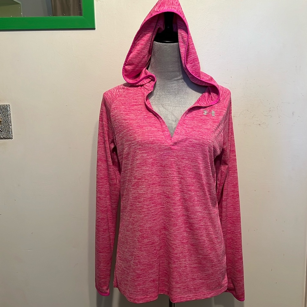 Under Armor long sleeved hoodie